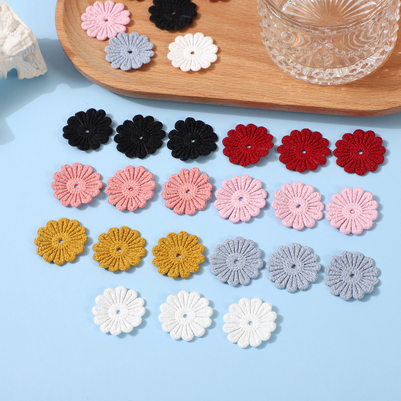 Embroidery Letter M - 70Pcs 3CM Double Side Crochet SunFlower