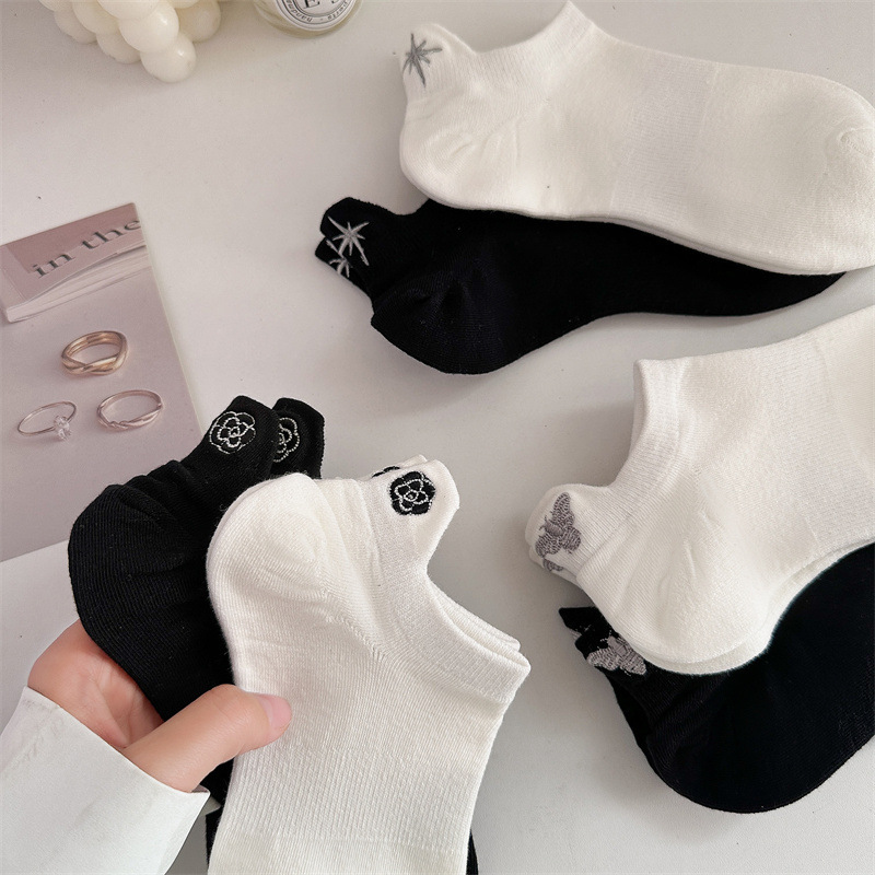 6 Pair Luxury Brand Women Sock - Embroidery On Socks ulasan dan harga
