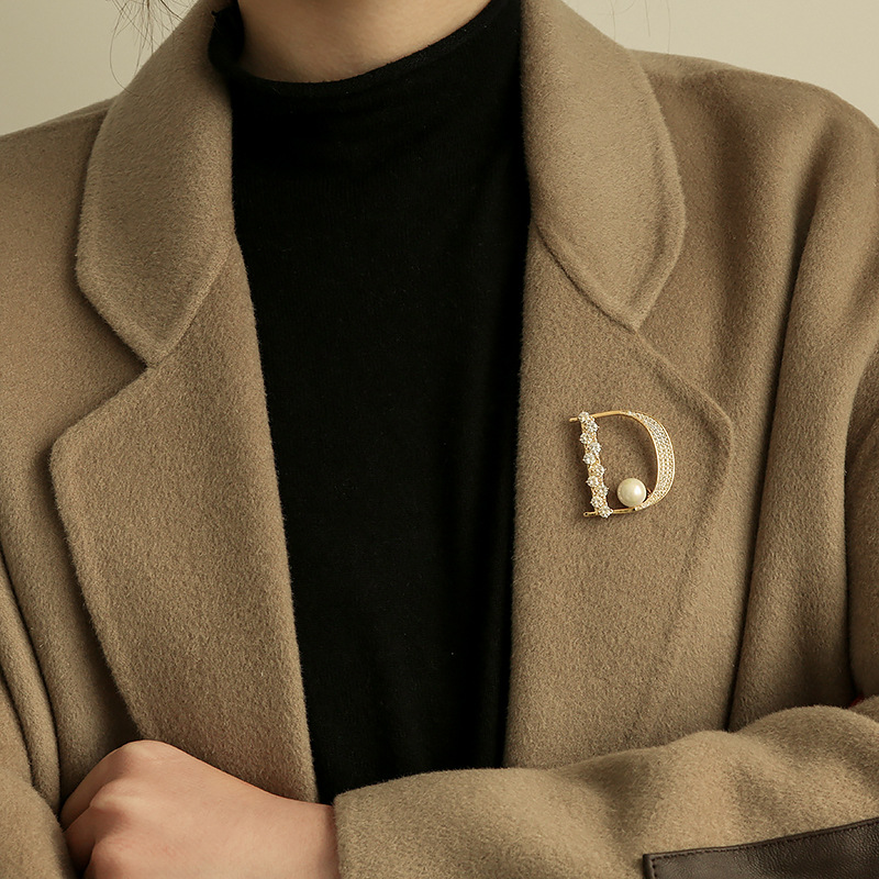 Luxury Rhinestone Letter D Bro - Embroidery Letter M ulasan dan harga