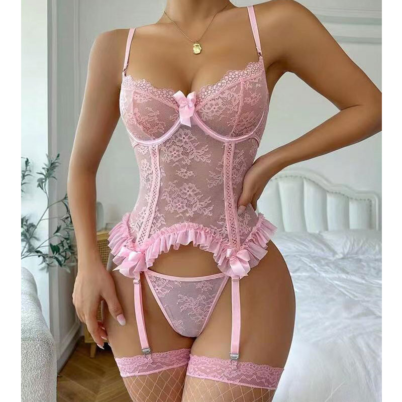 Delicate 3-Piece Garter Belt S - Embroidery On Socks ulasan dan harga
