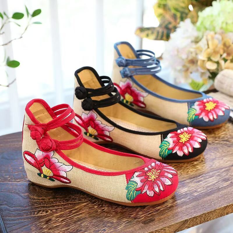 Woman Wedges Embroidered Cloth - Embroidery Canvas ulasan dan harga